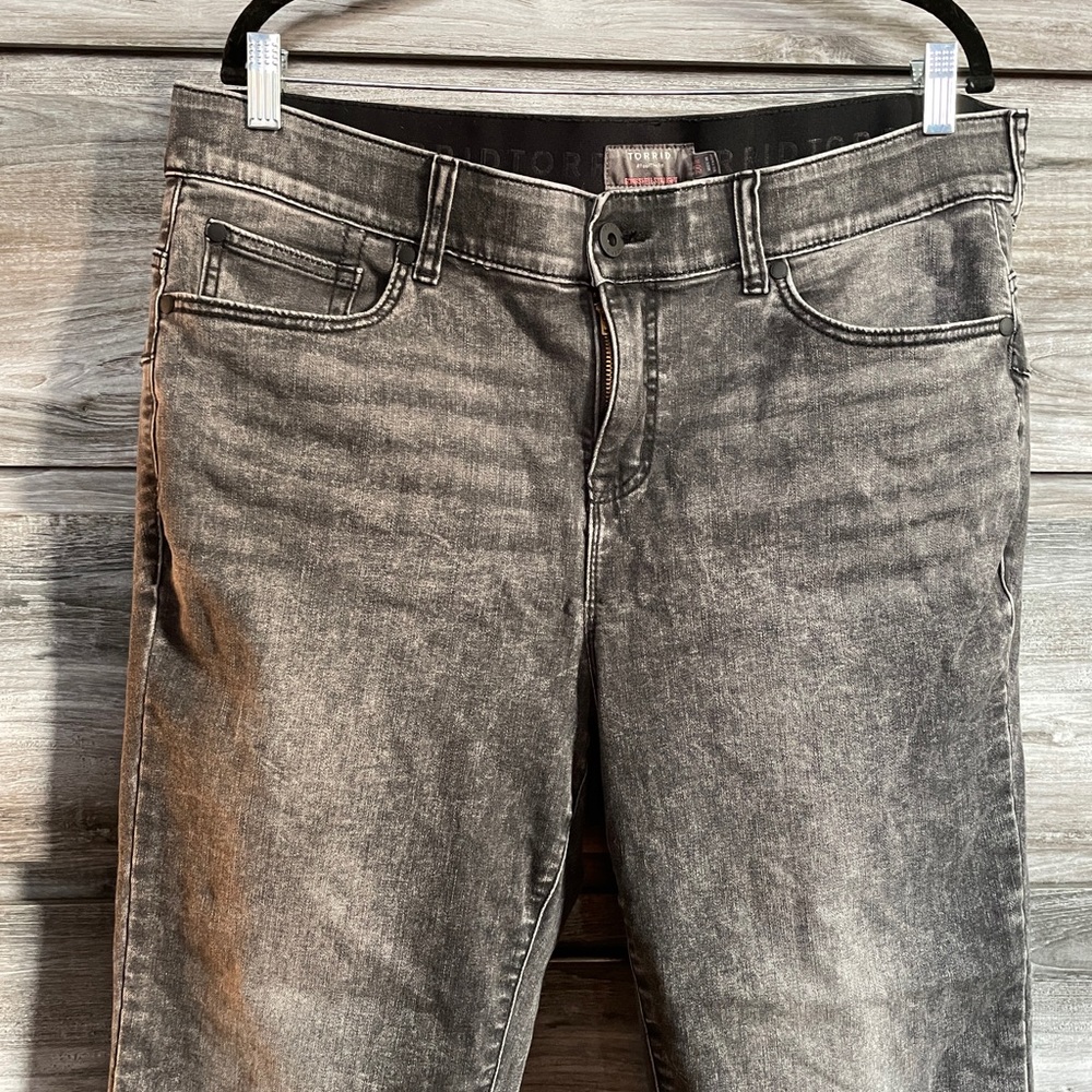 Torrid Denim Bombshell 20R high rise Grey straight leg